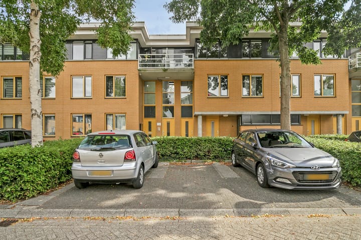 Voorjaarstraat 42 in Almere foto