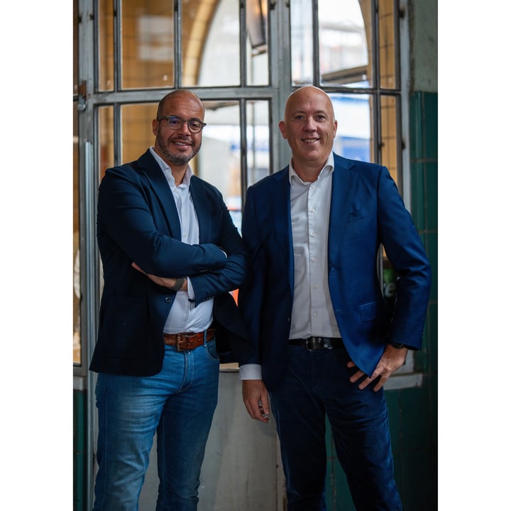 Logo VOORMA EN WALCH MAKELAARS IN HET GOOI HUIZEN