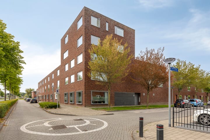Vooronder 76 in Almere foto