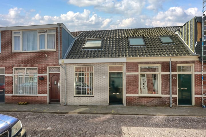 Voorplaats 23 in Santpoort-Noord foto