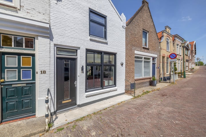 Voorstraat 16 in Stad aan 't Haringvliet