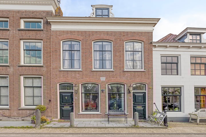 Voorstraat 17 in Willemstad foto
