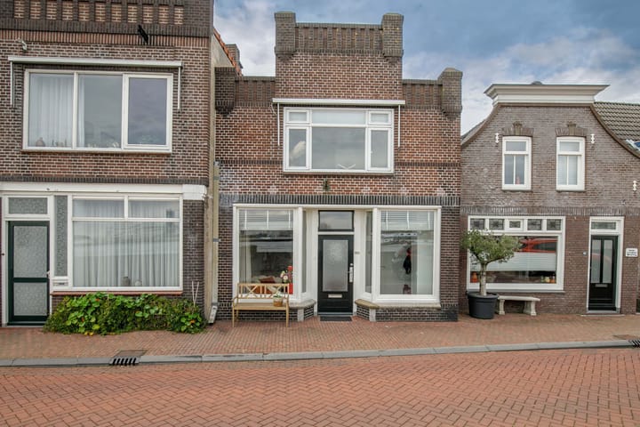 Voorstraat 64 in Lekkerkerk foto