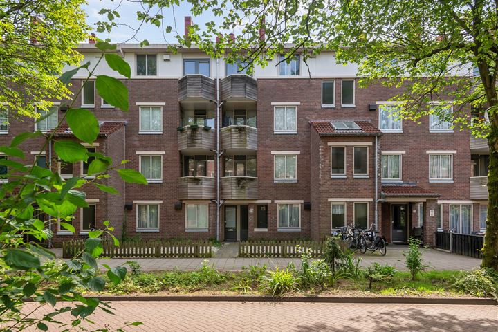 Voorthuizenstraat 77 in Amsterdam foto