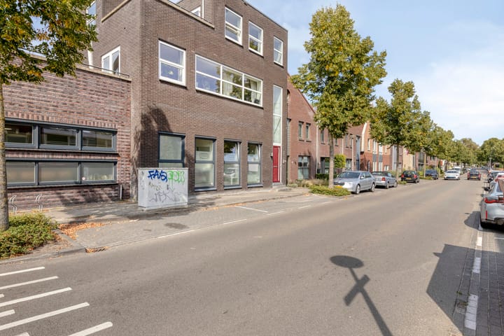Voortsweg 109A in Enschede foto