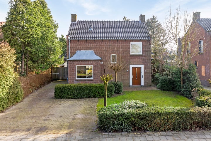 Vossenhol 51 in Bemmel foto