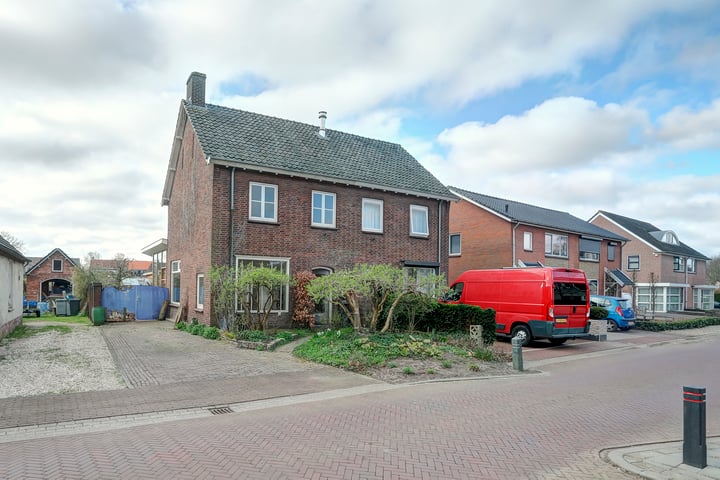Vossenhol 9 in Bemmel foto