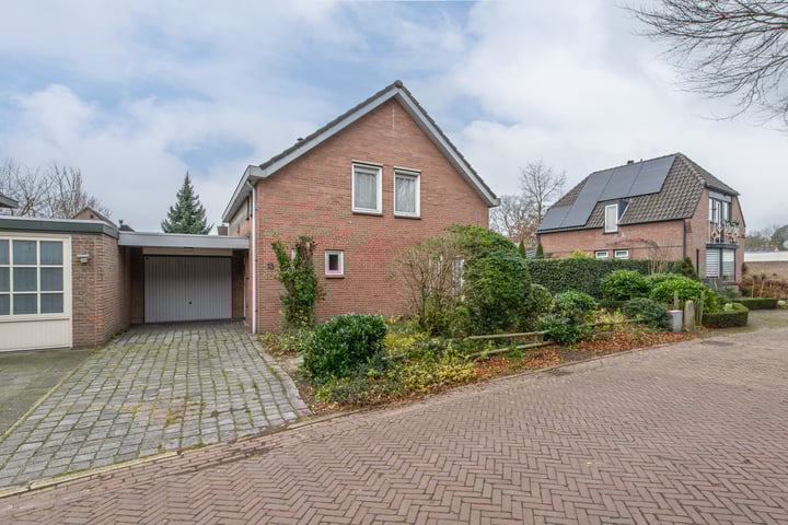 Vossenlaan 13 in Waalre foto