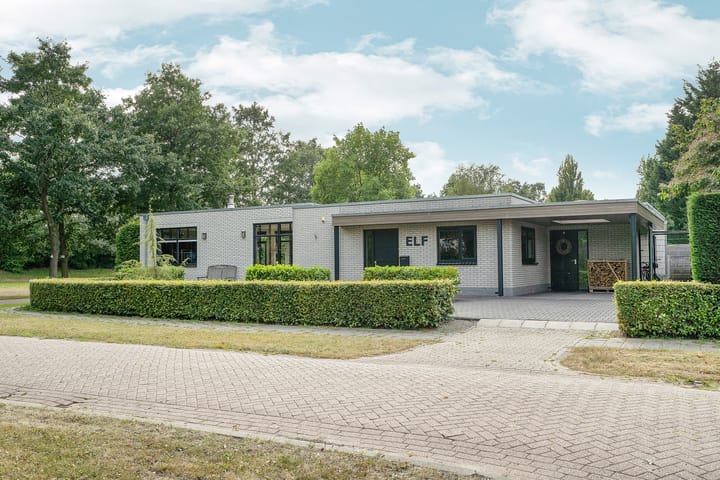 Vredelaan 11 in Almere foto