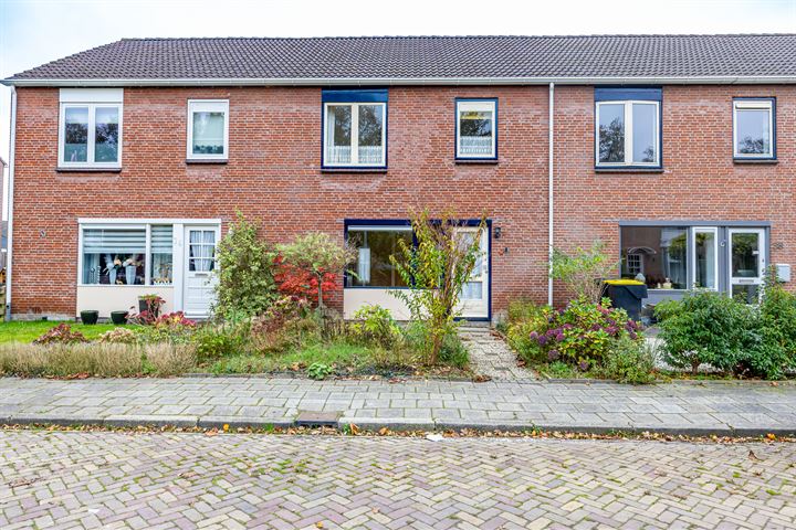 Vredelaan 36 in Roden foto