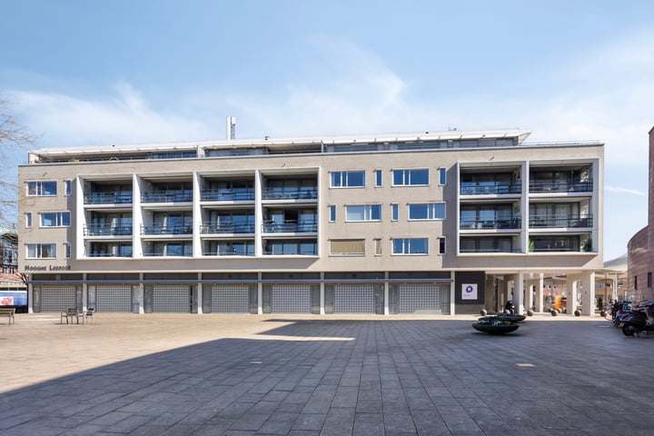 Vredesplein 51 in Waalwijk foto