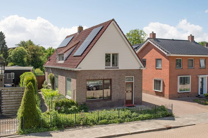 Vredeveldseweg 8 in Assen foto