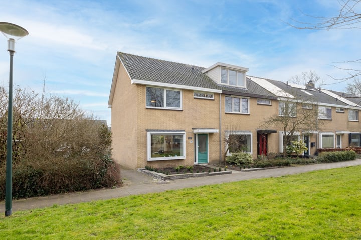 Vrieswijk 99 in Heiloo foto