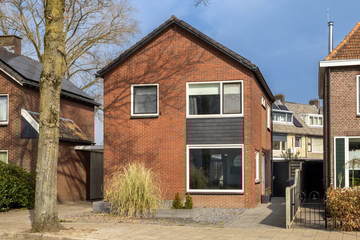 Vriezenveenseweg 201 in Almelo foto