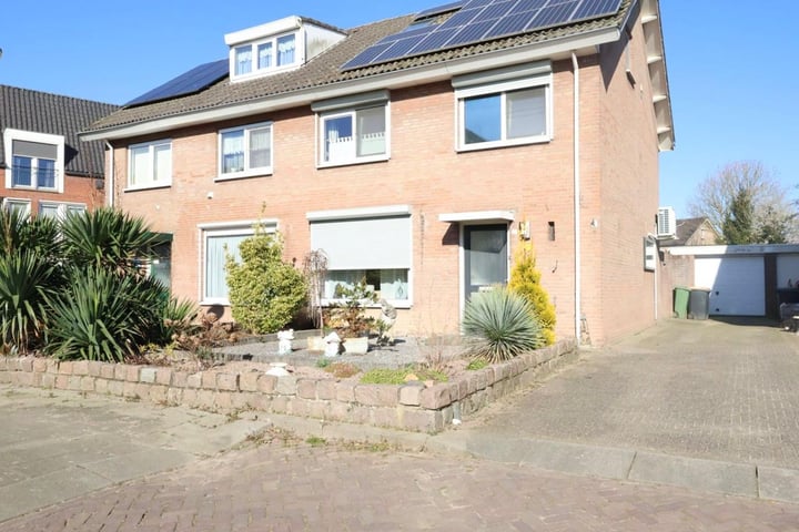 Vriezeweg 41 in Deest