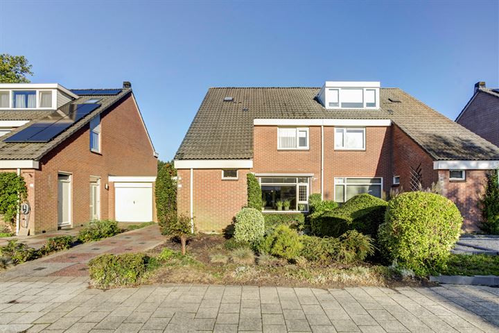 Vrijheidsplaat 12 in Emmeloord foto