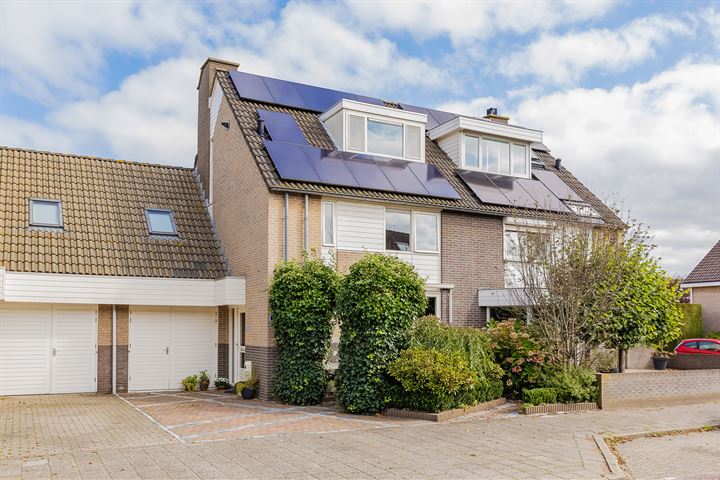 Vroegeling 12 in Heemskerk foto