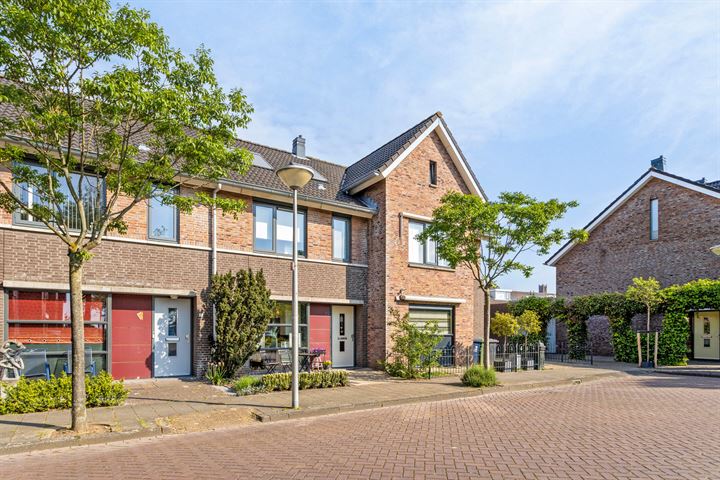 Vrouwe Van Loonstraat 15 in Maasdijk foto