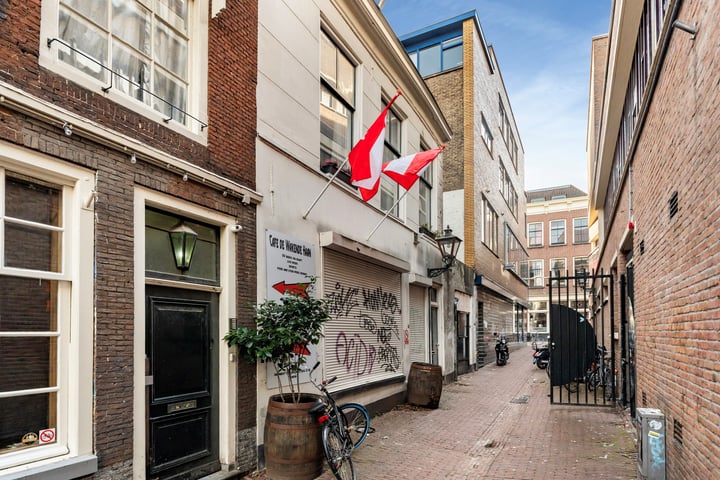 Vrouwensteeg 18A in Leiden foto