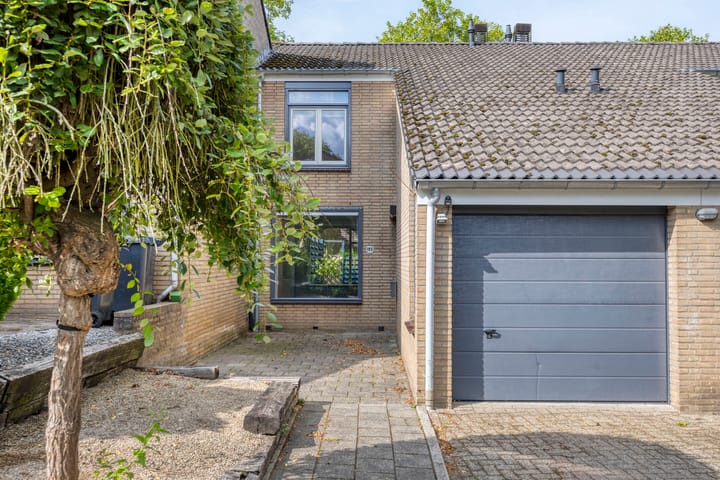 Vrusschemigerweg 185 in Heerlen foto