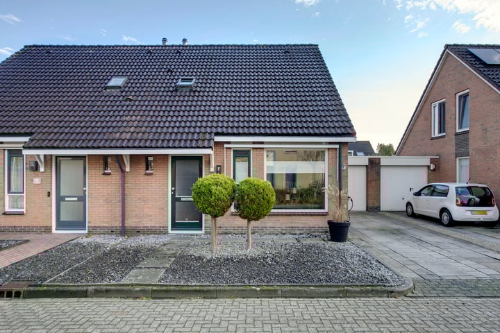 Vuurdoornweg 16 in Winschoten foto