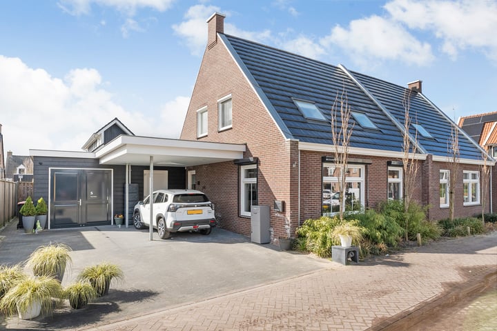 Vuursteen 5 in Mariënberg foto