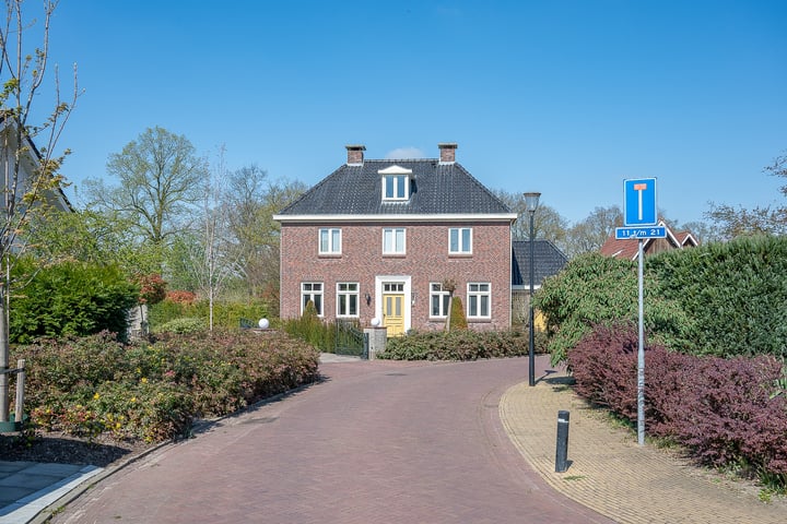 W. Dreeslaan 13 in Winterswijk foto