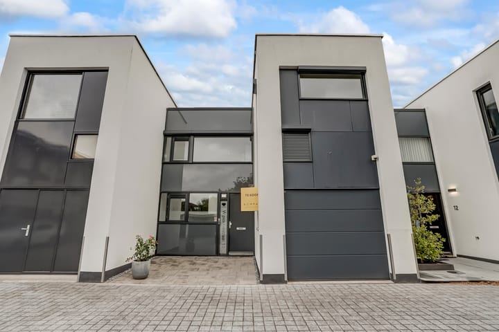 W. Plokkerstraat 10 in Spijkenisse