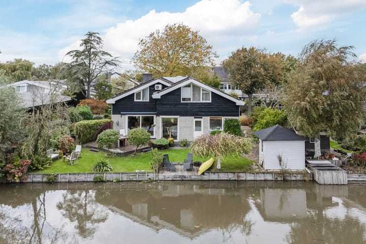 Waal 88 in Zaandam foto