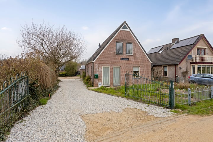 Waalbandijk 24 in Neerijnen foto
