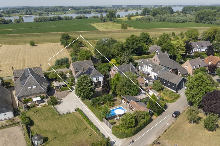 Waaldijk 67 in Herwijnen foto