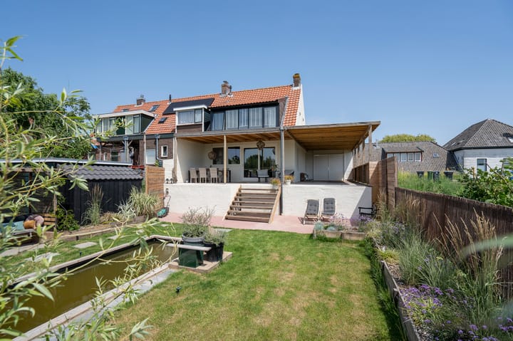 Waaldijk 69 in Vuren foto