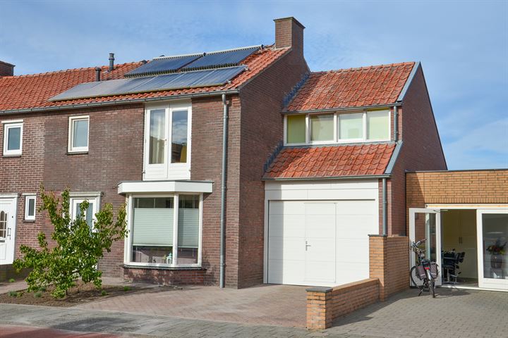 Waalreseweg 124 in Valkenswaard foto