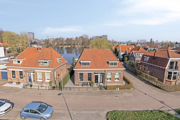 Waalsingel 11 in Krimpen aan den IJssel foto