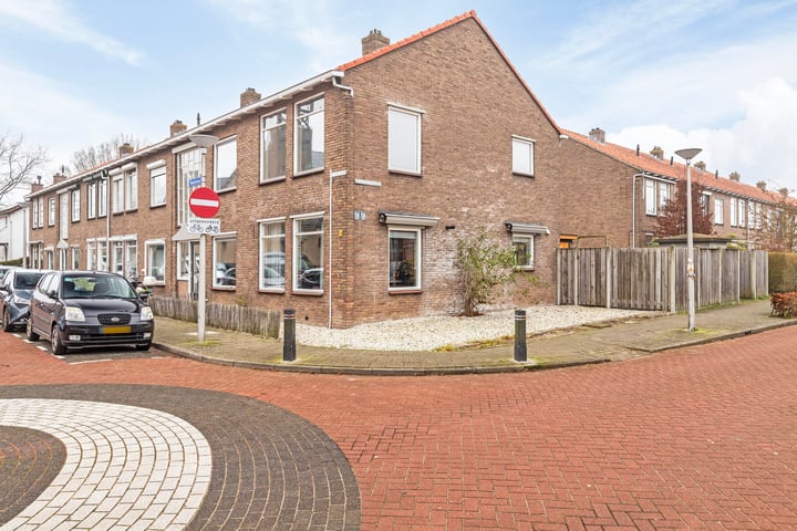 Waalstraat 9 in Hendrik-Ido-Ambacht foto