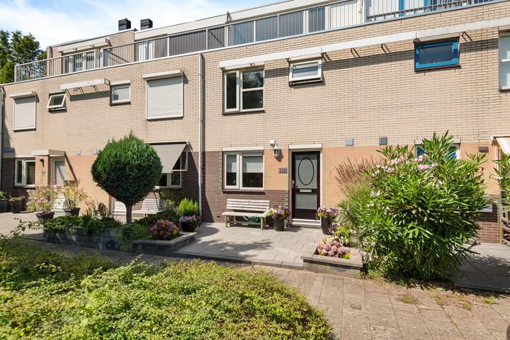 Waardenburg 120 in Hillegom foto