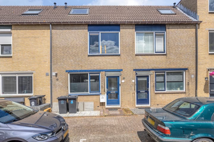 Waardenburgdam 23 in Rotterdam