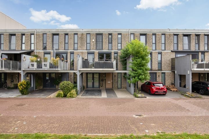 Waddenweg 135 in Hoofddorp foto