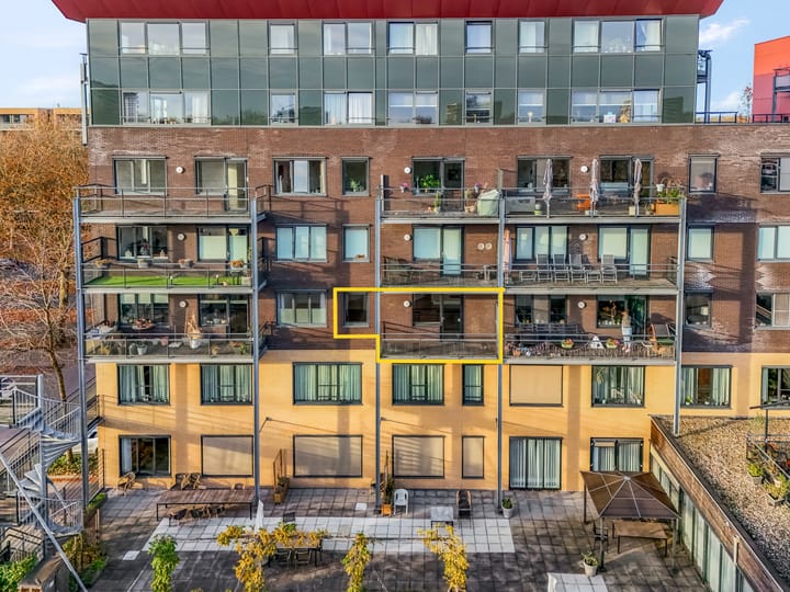 Wadestein 90 in Ede foto