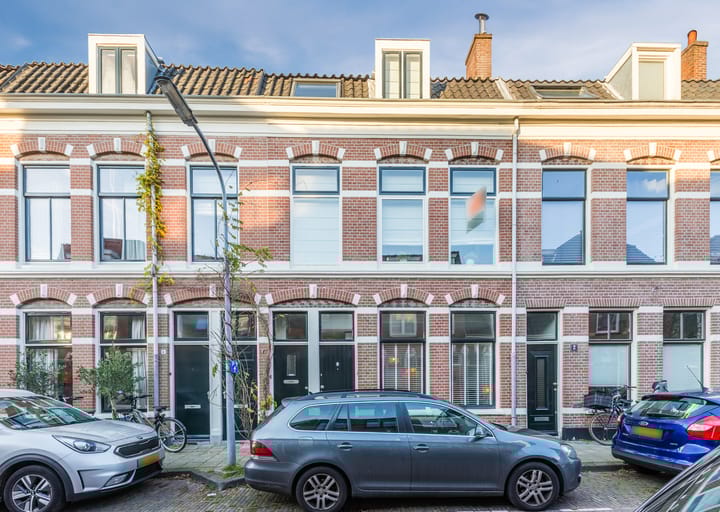 Waldeck Pyrmontstraat 4-ZW in Haarlem