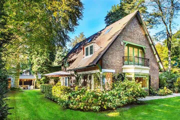 Wallandlaan 1 in Blaricum foto