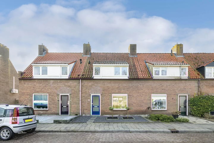 Walstraat 27 in Kraggenburg foto