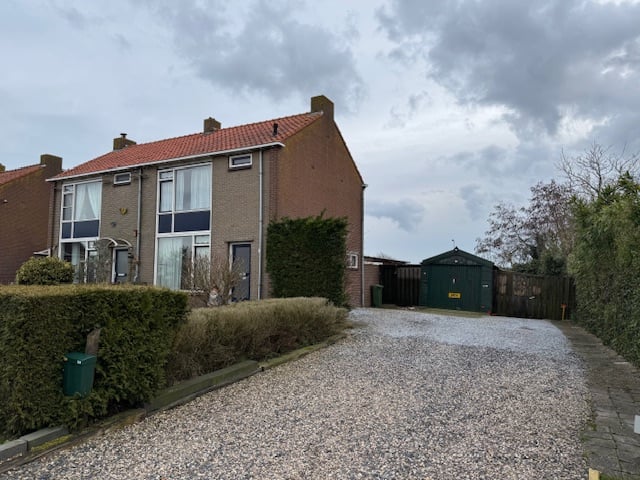 Warder 32 in Warder foto