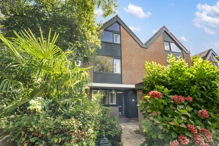 Warenarburg 43 in Capelle aan den IJssel foto