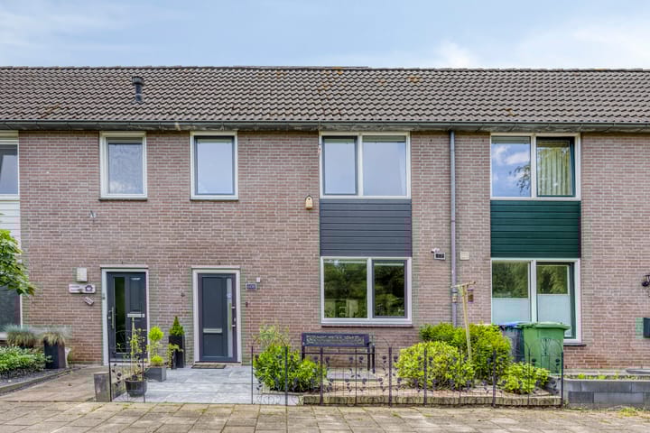 Warenargaarde 608 in Apeldoorn foto
