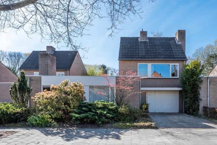 Warmelo 44 in Eindhoven foto
