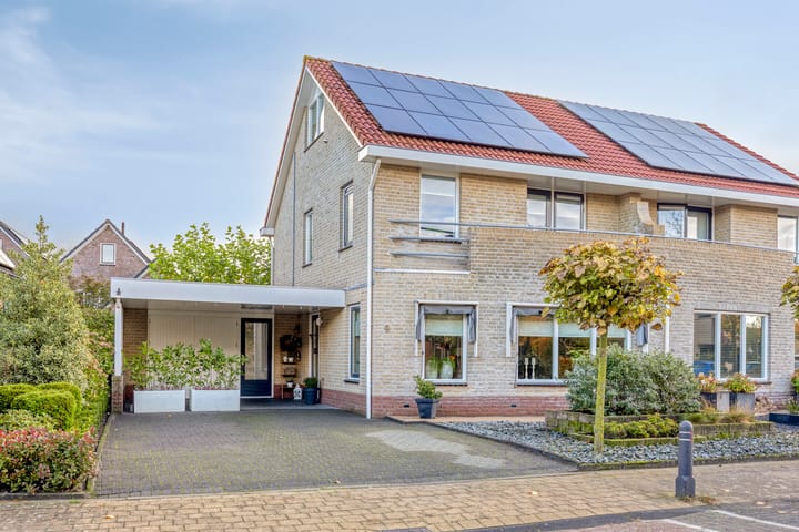 Warmelo 9 in Losser foto