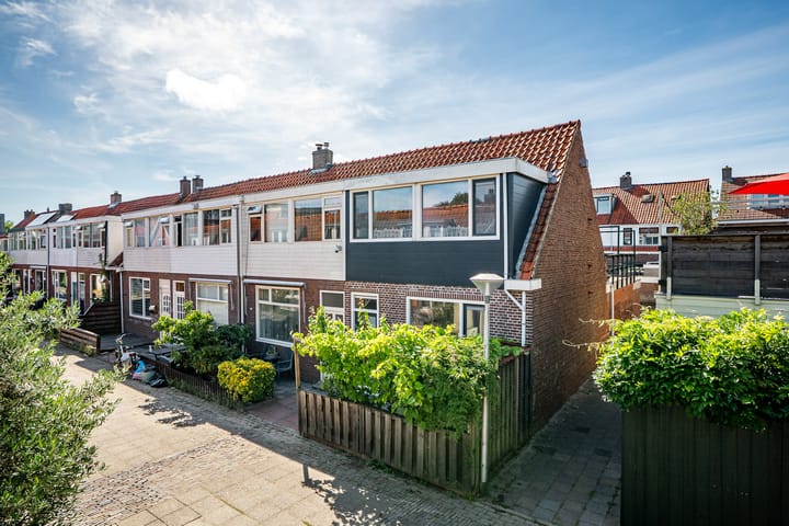 Warmoezenierstraat 17 in Leeuwarden foto