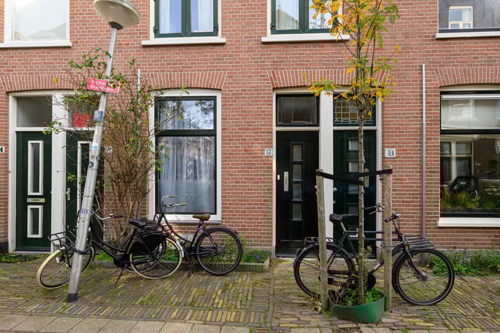 Warmoezierstraat 12 in Delft