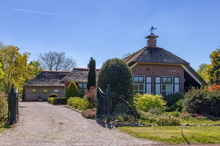 Warreboslaan 41 in Surhuisterveen